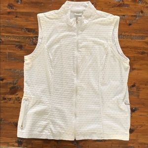 Chico’s Zenergy Golf sleeveless white shirt